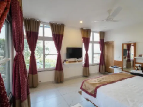 MGM Whispering Wind's Yelagiri