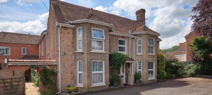 The Old House Guest House Hotels in Salisbury