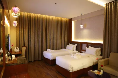 Pristine Hotel, Varanasi Отели в г. Варанаси