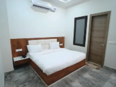 Hotel Skyz Hotels in Sirsa