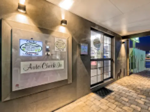 ชาเลต์ มอเตอร์ อินน์