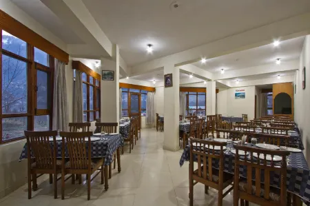 Hotel Park Residency Отели рядом с достопримечательностью «Хадимба Деви Темпл»