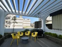 122 Western Building Hotels in Chiayi