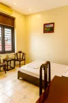 THE GEM HOTEL - 2-Star