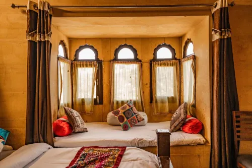 Hotel Fotiya Jaisalmer - con vista montagne