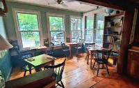 Carriage Barn Inn - breakfast