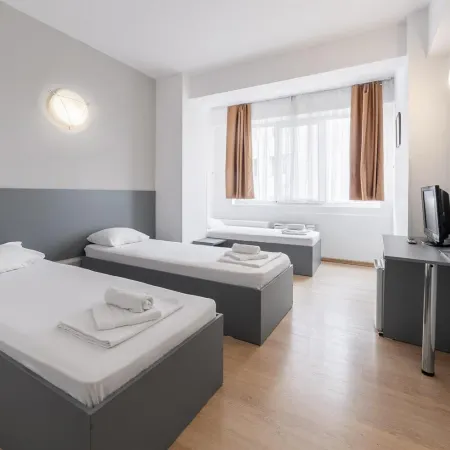 Elizeu Hotel Отели рядом с достопримечательностью «Станция метро Grozavesti»