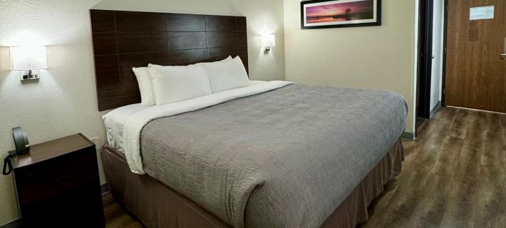 Super 8 by Wyndham Sulphur Lake Charles Hotels in Sulphur