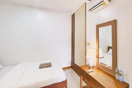 Homestay Syariah Cahaya Panca Arga near Grand Artos Mall Mitra RedDoorz - Wifi