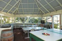 Emu Point Motel - Beach