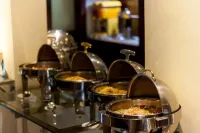 Champlung Mas Hotel Legian - breakfast