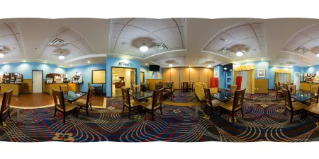 Holiday Inn Express & Suites DENVER NORTH - THORNTON by IHG