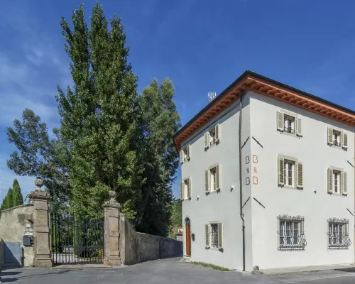 Art Gallery B&B Hotels in Capannori