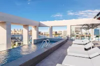 Al Seef Heritage Hotel Dubai, Curio Collection by Hilton