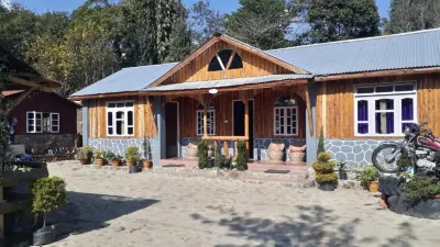 Vamoose Sunakhari Hotels near Mirik