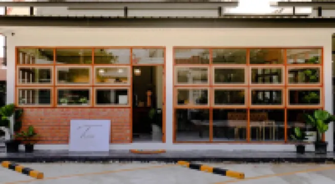 Sleep Sleep Suanphak Hotels near Taling Chan