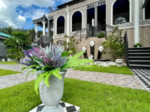 Cours d'eau Villa Hotels in Lan Saka