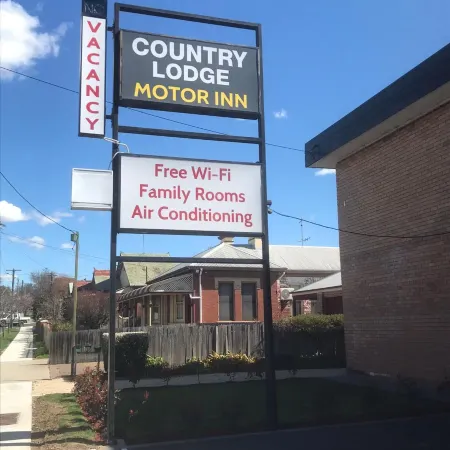 Country Lodge Motor Inn