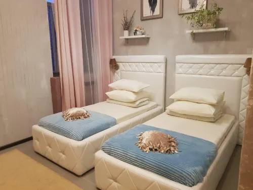 Blackberry Mini-Hotel