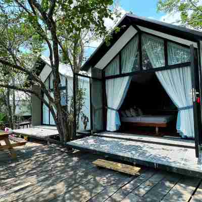 Kampot Riverfront Boutique Rooms