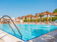 Best Western Plus Khan Hotel - Pools