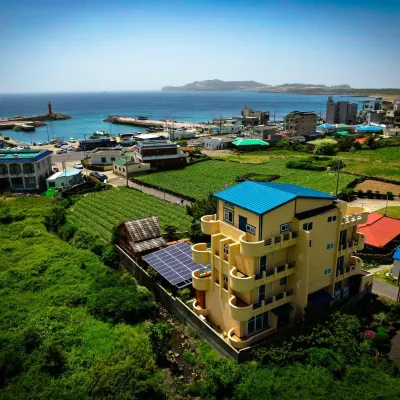Ttottot Jeju Backpackers Hotels near Altteureu Airfield