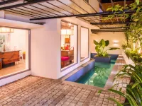 The Neighbourhood Hotels near Subhash Park