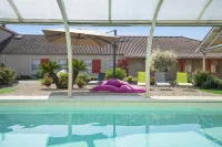 The Originals Boutique, Hôtel le Pillebois, Bourg-en-Bresse Nord (Inter-Hotel) - Pools