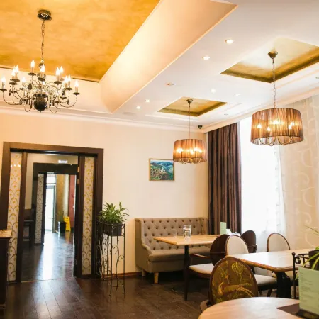 Ost West Club (Ост Вест Клуб)