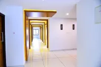 Aura Residency - 2 stelle