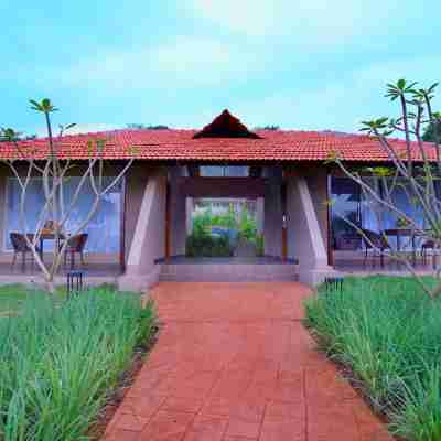 Ravishing Retreat Resort Hotel Exterior