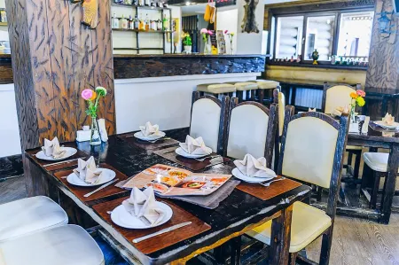 Усадьба Ромашково Отели рядом с достопримечательностью «Церковь Спаса Нерукотворного Образа в Усово»