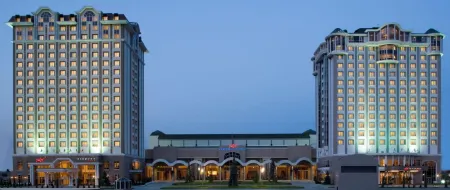 WOW Airport Hotel Отели рядом с достопримечательностью «Музей авиации»