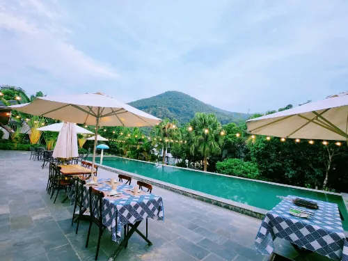 Hasu Village Hòa Bình - Moutain View Hotels in Nhuan Trach