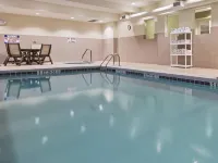 La Quinta Inn & Suites by Wyndham Lancaster - Pools