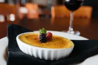 Holiday Inn & Suites East Peoria Hotels in Pekin Township