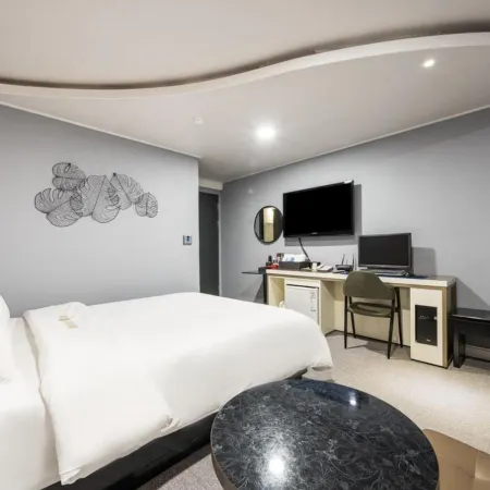Gunsan Hotel May