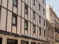 Hotel Mediterraneo Hotels near La Zisa