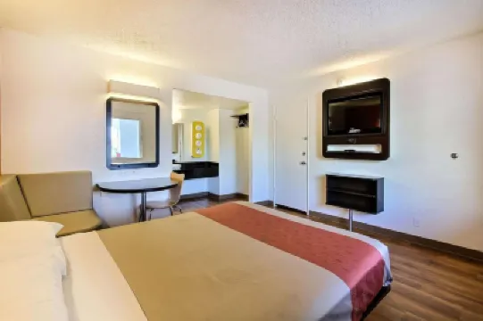 Motel 6 Campbell, CA - San Jose Hoteles cerca de Los Gatos Creek Trail