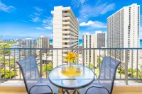 Aston Waikiki Sunset - pemandangan pegunungan