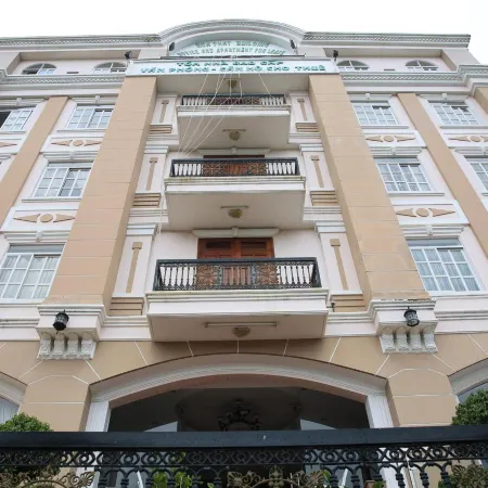 Hoa Phat Hotel & Apartment Отели рядом с достопримечательностью «Гипермаркет Vincom Plaza Thu Duc»