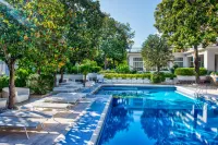 Majestic Palace Hotel - Pools