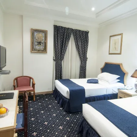 Cayam Hotel