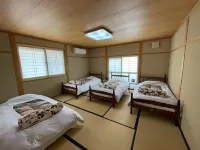 Hakuba Canadian Lodge - 2-Star