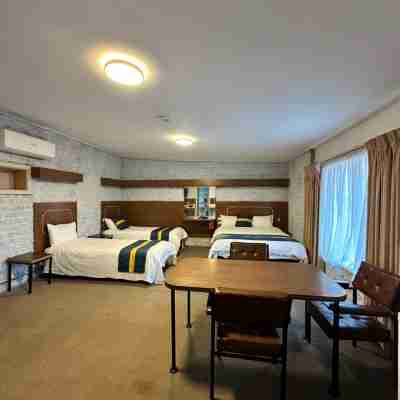 The Shamrock Hotel Balranald Rooms