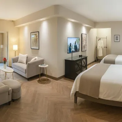 Hollywood Hotel Hotels near Silverlake Flea
