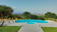 Mateves Boutique Lodge - Pools