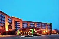 Holiday Inn CHICAGO NW CRYSTAL LK CONV CTR by IHG Hotels in McHenry