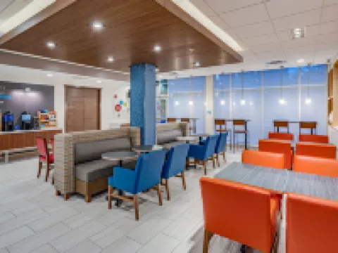 Holiday Inn Express & Suites ELKHART NORTH by IHG Hotel di Elkhart