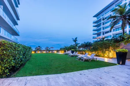 Holiday Inn Cartagena Morros Отели в г. Картаджена